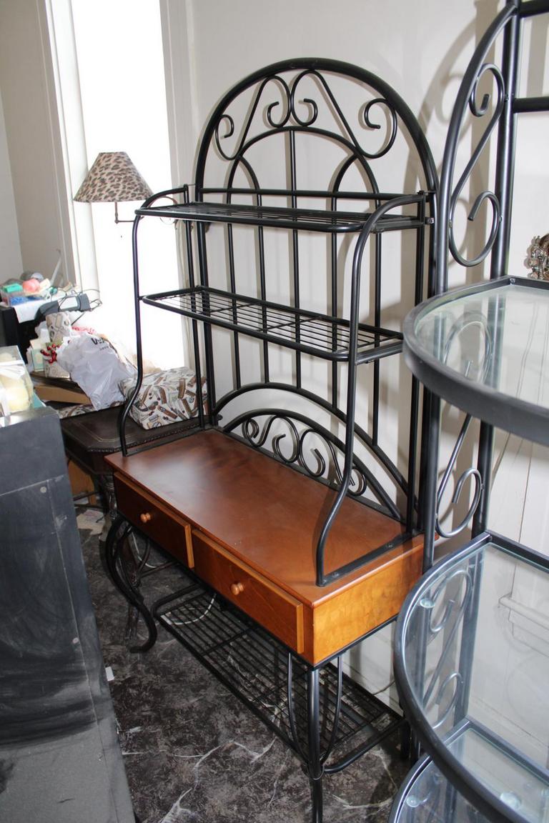 Auction Ohio Baker's Rack