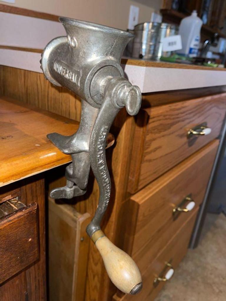 Auction Ohio Universal meat grinder