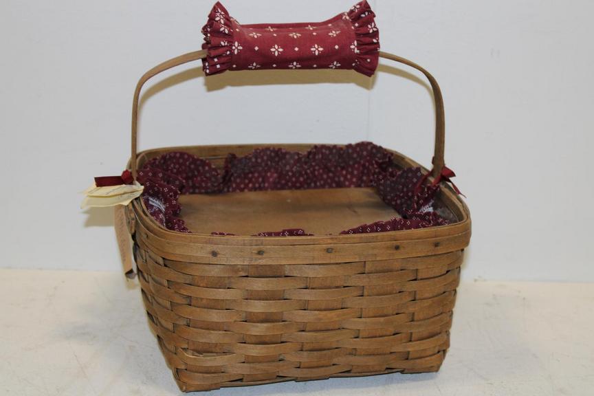 Auction Ohio Vintage Longaberger Basket