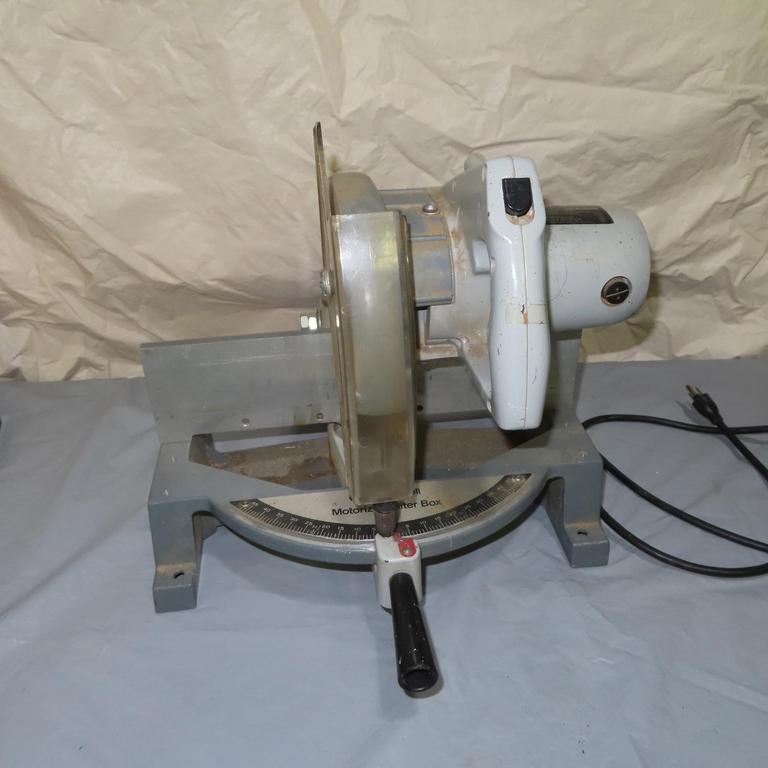Auction Ohio Rockwell Miter Box Saw