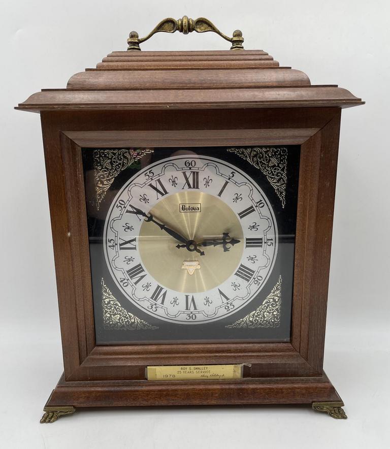 Auction Ohio Bulova Quartz Clock