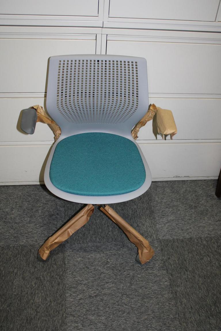 Auction Ohio Knoll Multipurpose Chair