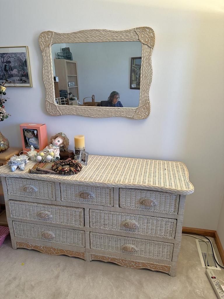 Auction Ohio Pier One wicker dresser