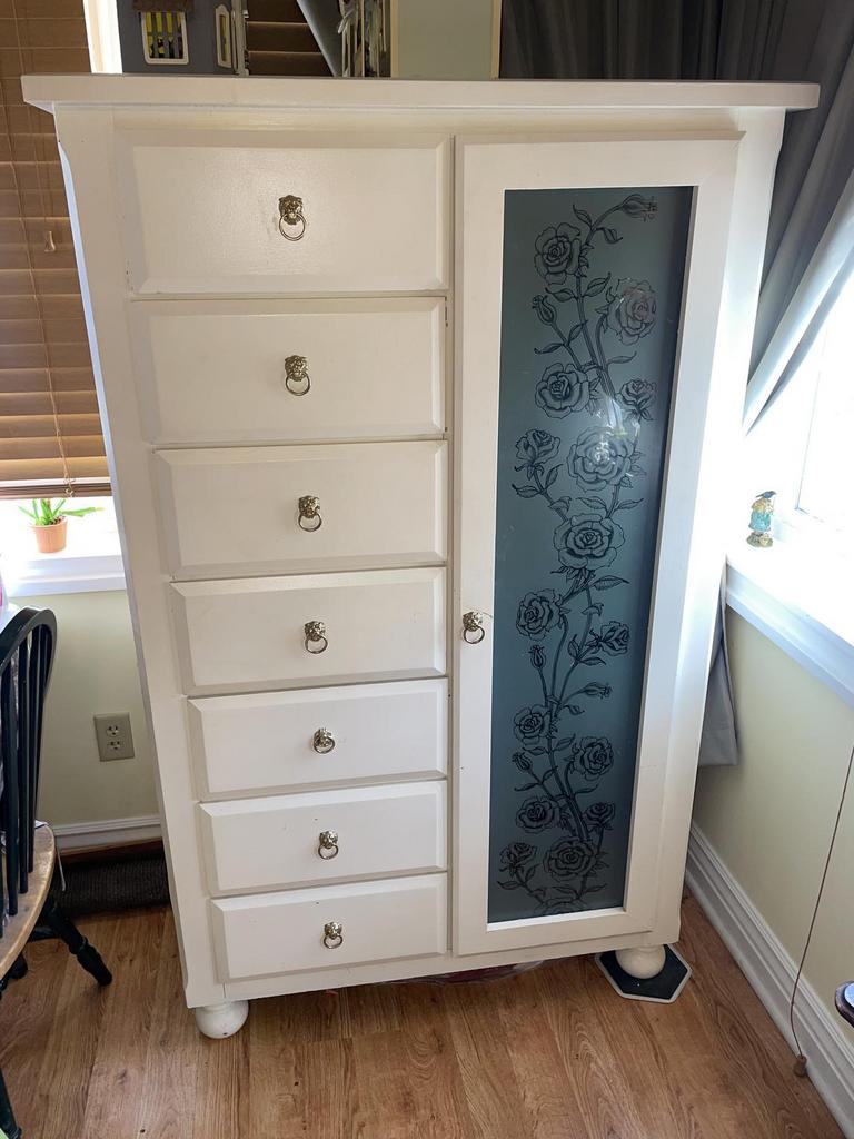 Auction Ohio White Armoire