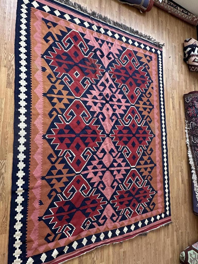 Auction Ohio Kilim large area rugquality!