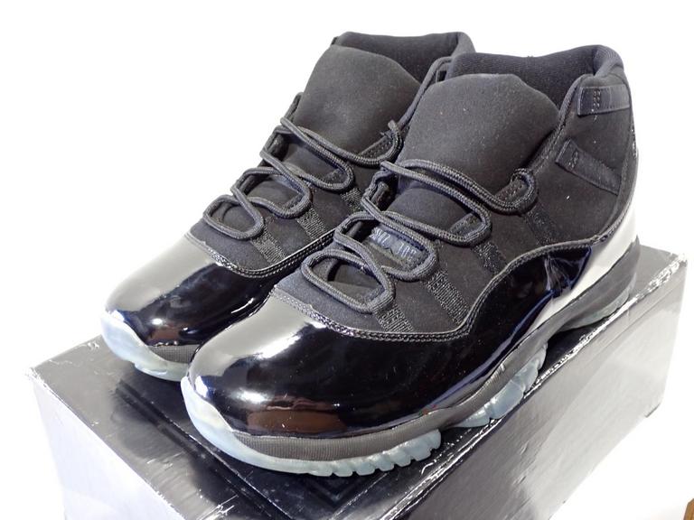 Auction Ohio Men's Basketball Shoes