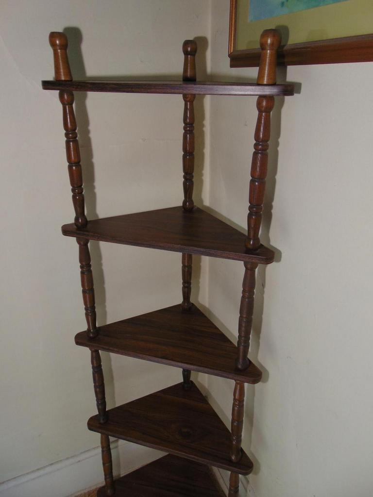 Auction Ohio Corner WhatNotShelf