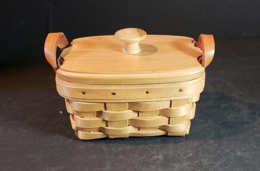 Auction Ohio Maple Tree Baskets