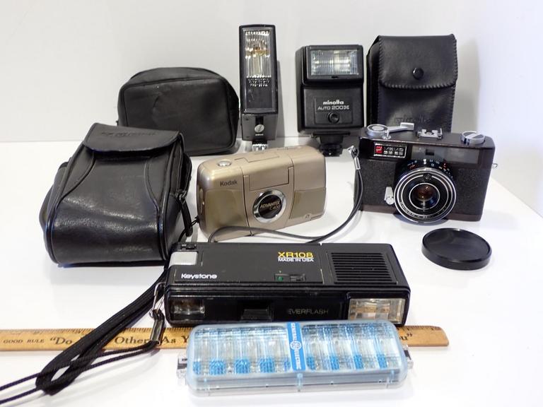 Auction Ohio Film Cameras & flashes