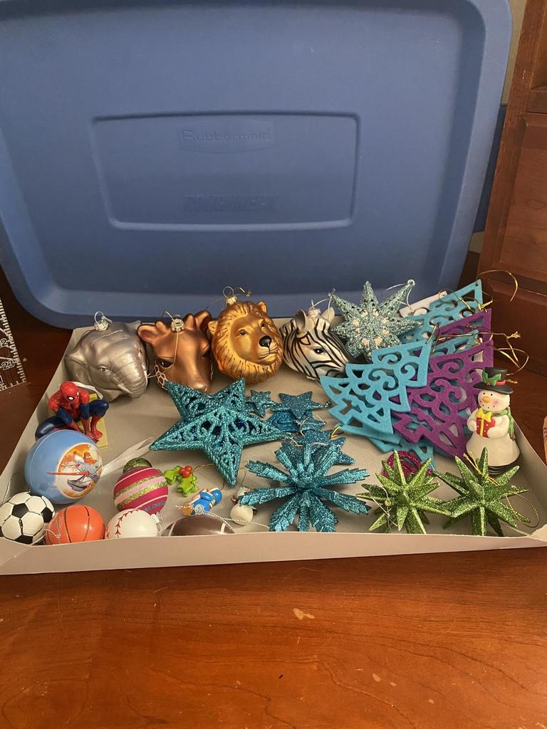 Auction Ohio Misc. Ornaments