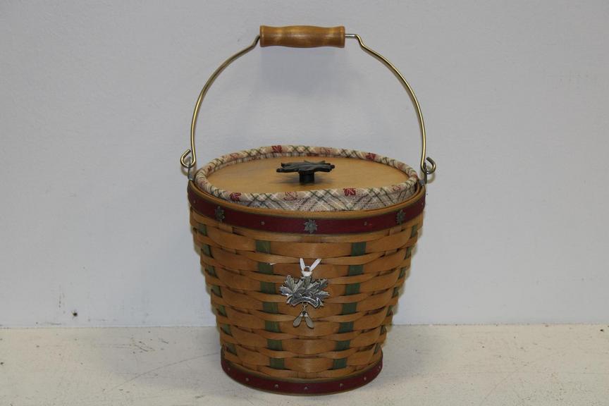 Auction Ohio Signed Longaberger Basket