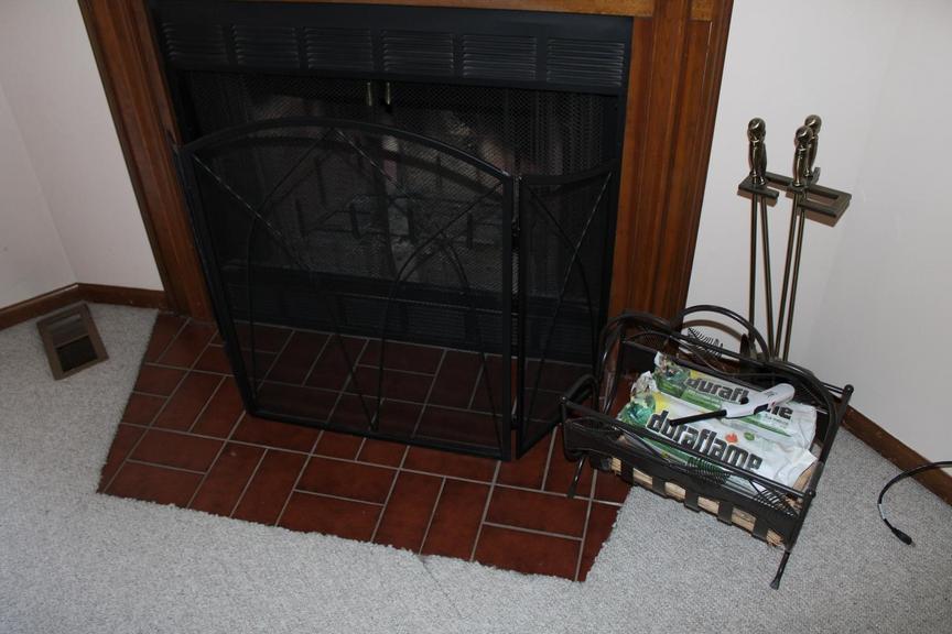 Auction Ohio Fireplace Screen & Tools