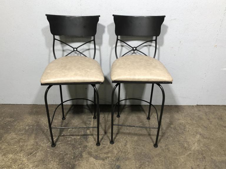 Auction Ohio Pair of Bar Stools