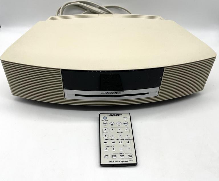 Auction Ohio Bose SoundWave w/Remote