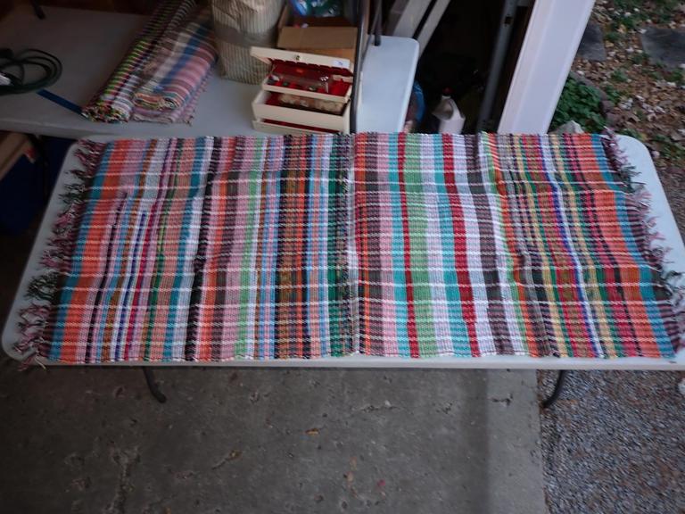 Auction Ohio Hand Tied Rag Rug