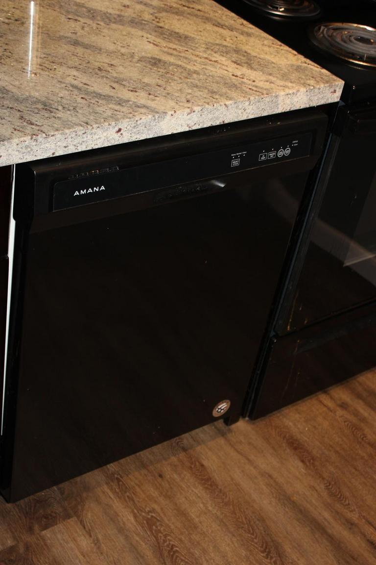 Auction Ohio Amana Dishwasher
