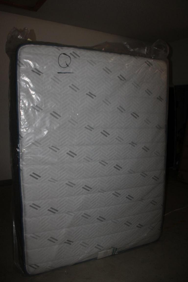 Auction Ohio Jamison Queen Mattress