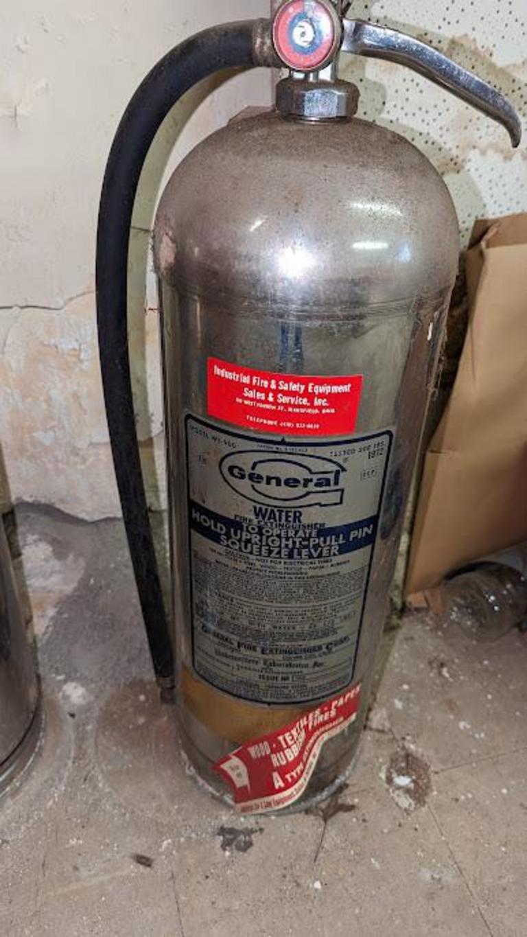 Auction Ohio General fire extinguisher