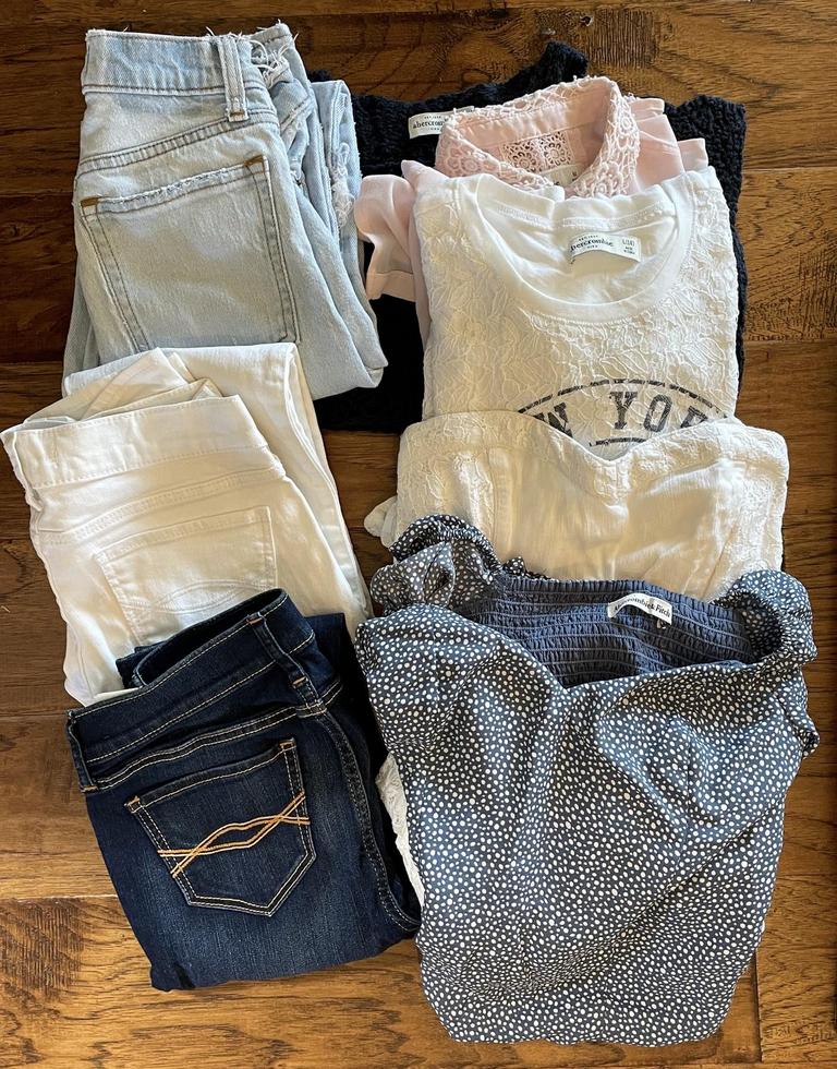 Auction Ohio Girls Abercrombie Clothes