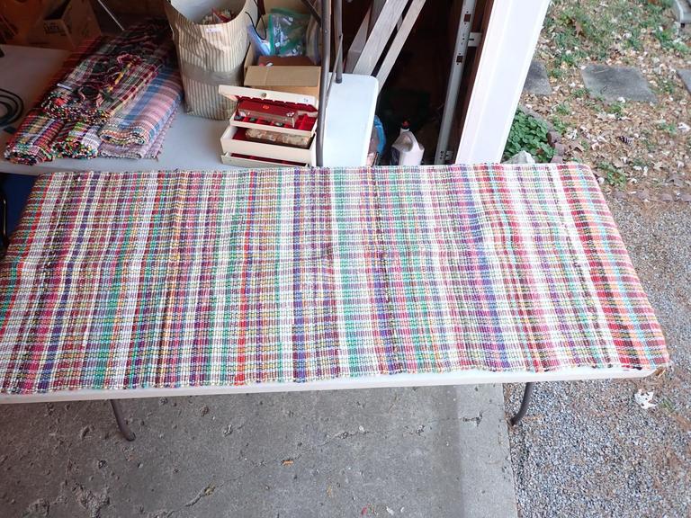 Auction Ohio Hand Tied Rag Rug