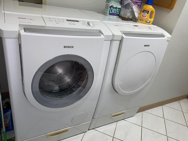 Auction Ohio Bosch Washer & Dryer