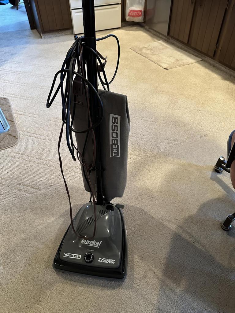 Auction Ohio Eureka Boss vacuum