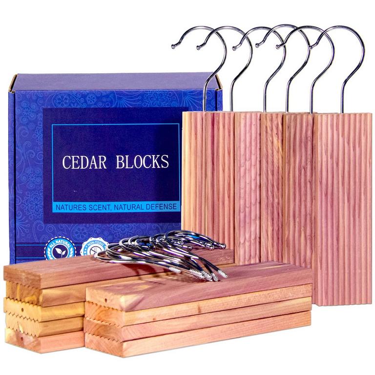 CEDAR SPACE CLOTHES BLOCKS