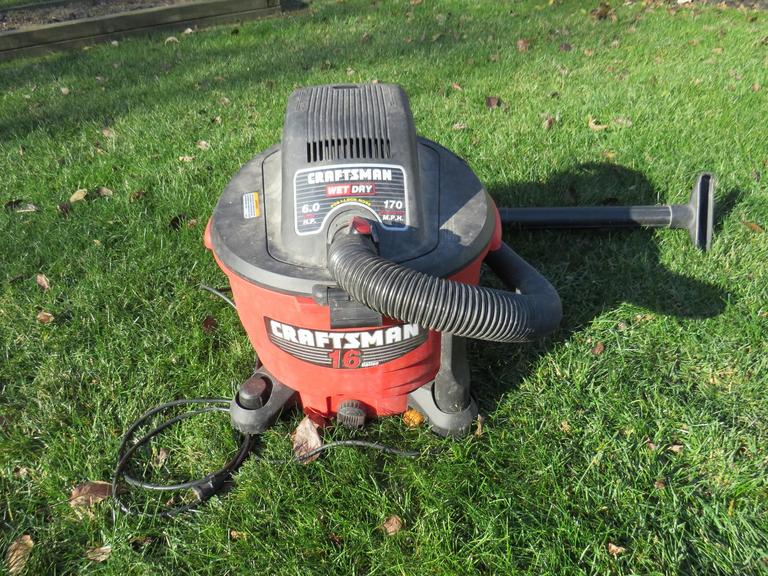 Auction Ohio Craftsman Shop Vac
