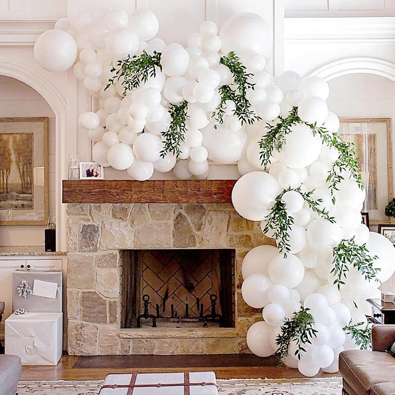 WHITE BALLOON GARLAND KIT