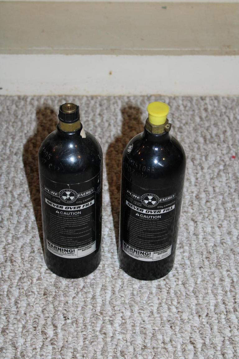 Auction Ohio CO2 Paintball Cans