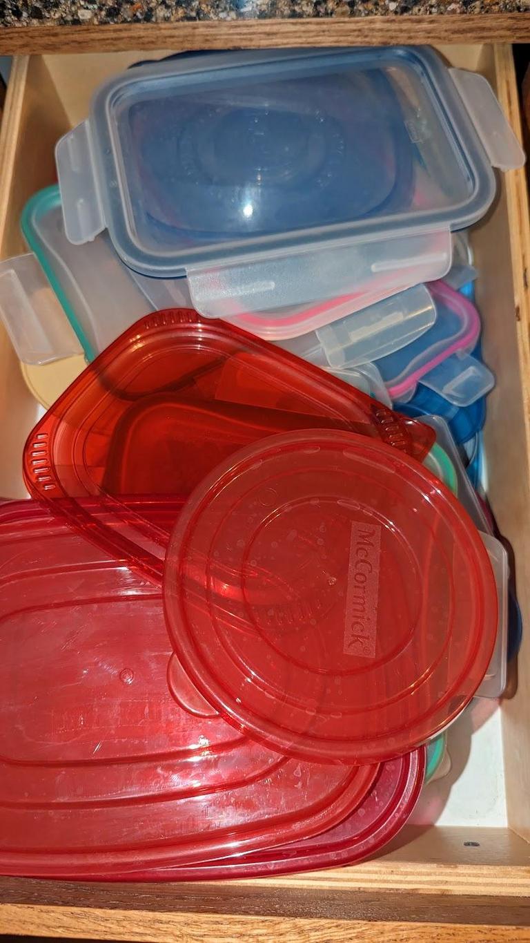 Auction Ohio Plastic lids