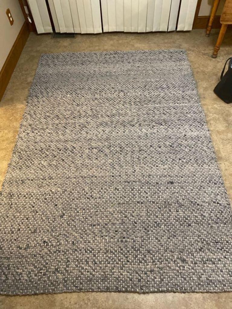 Auction Ohio Project 62 area rug