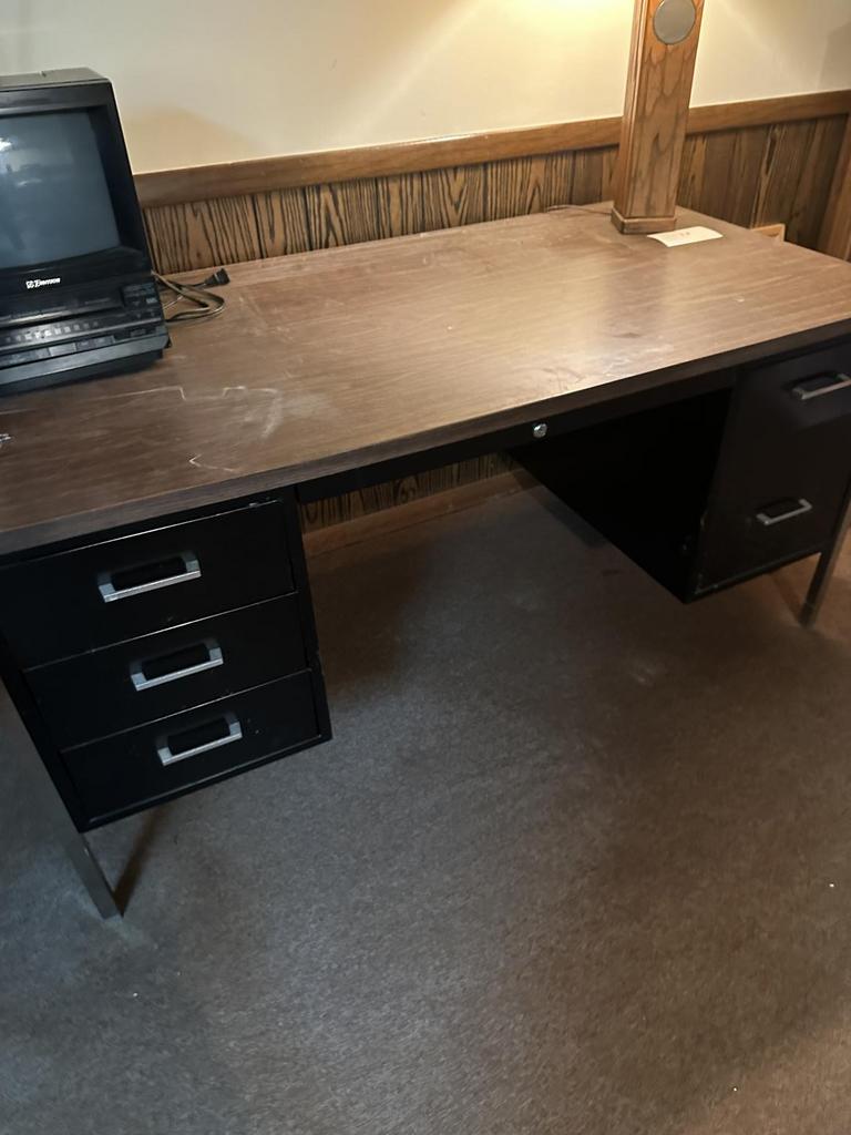 Auction Ohio Hon metal office desk