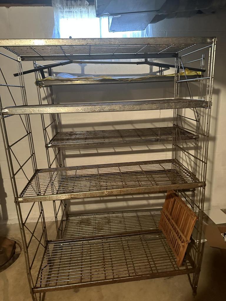 Auction Ohio | 2 large storage racks
