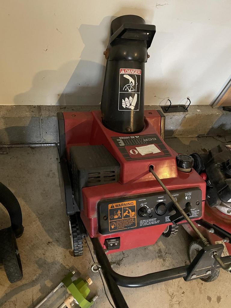 Auction Ohio Toro Snowblower