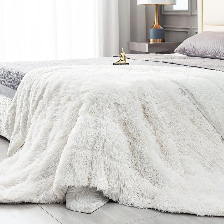 12LB FAUX FUR WEIGHTED BLANKET