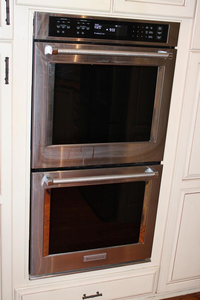 Auction Ohio Kitchen Aid Double Ovens