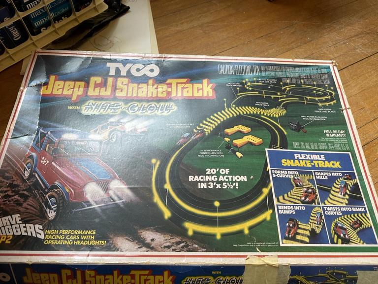 Auction Ohio Tyco Jeep slot car set