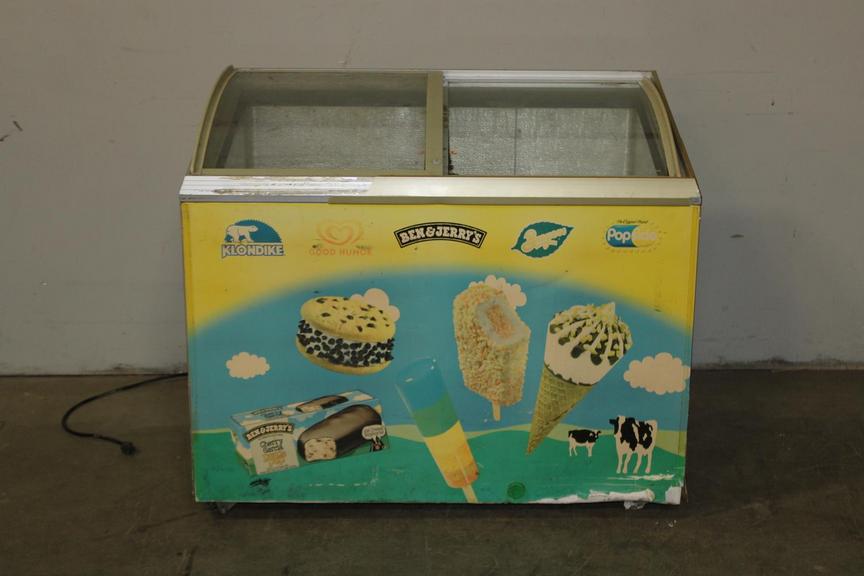 Auction Ohio Caravell Commercial Freezer