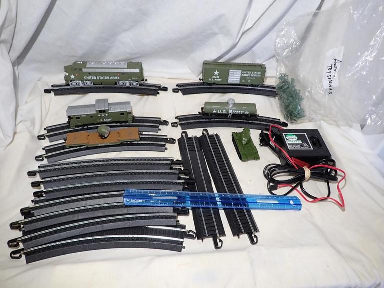 Auction Ohio Model Power Army Train Set