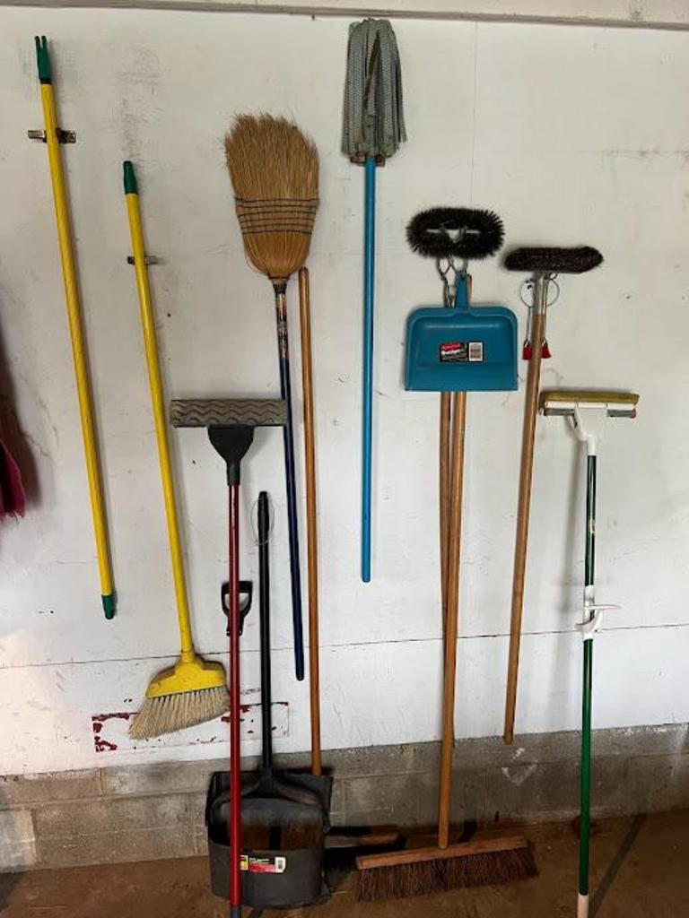 Auction Ohio brooms and mops