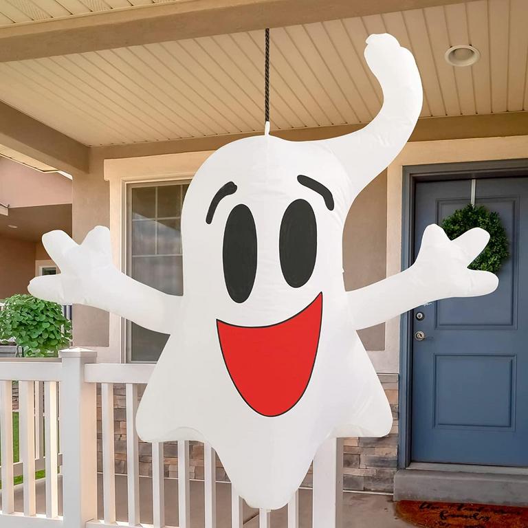 COMIN 4' HALLOWEEN DECOR