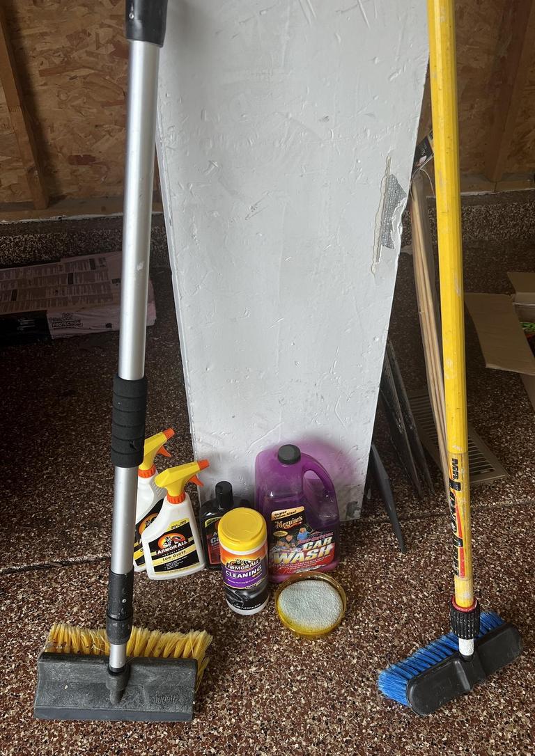 Auction Ohio Car Cleaning Supplies