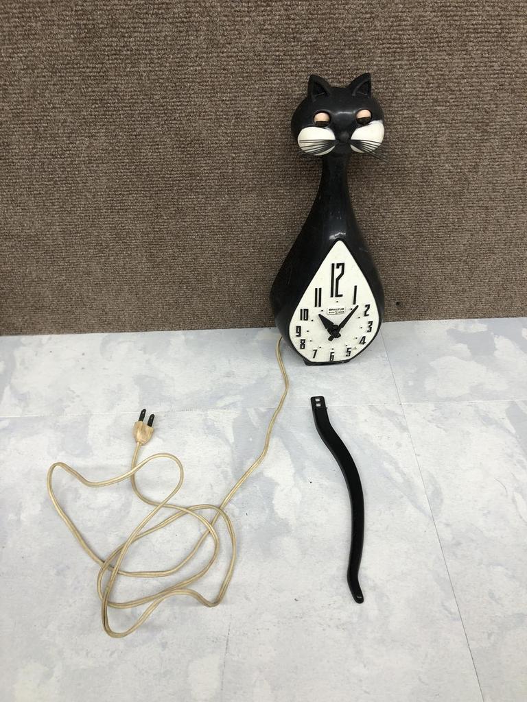 Auction Ohio Vintage Spartus Cat Clock