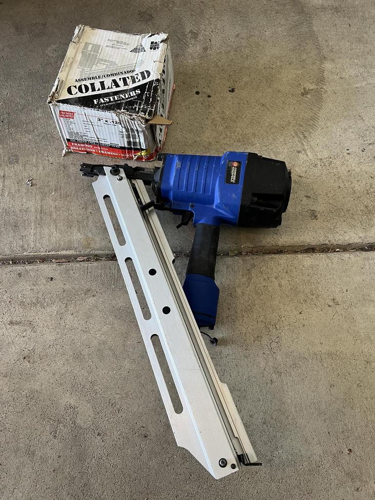 Auction Ohio Campbell Hausfeld Nailer