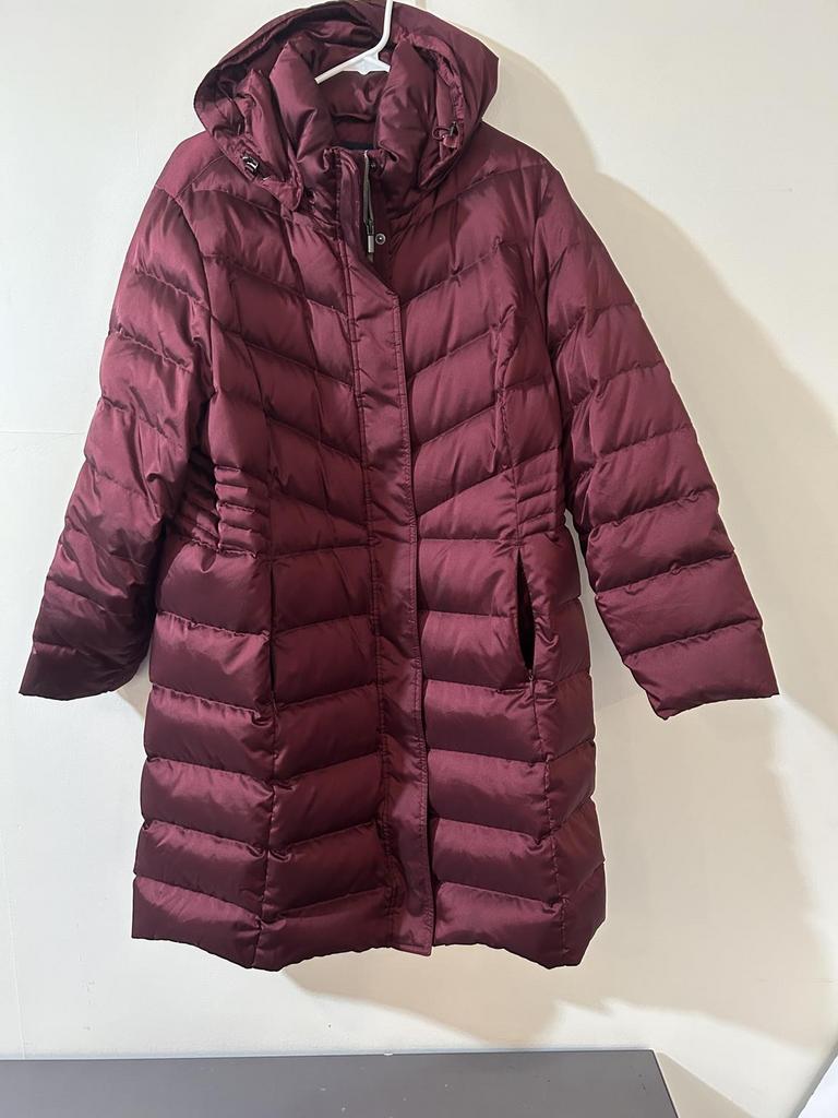 Auction Ohio Ladies' Lands' End Puffer Coat