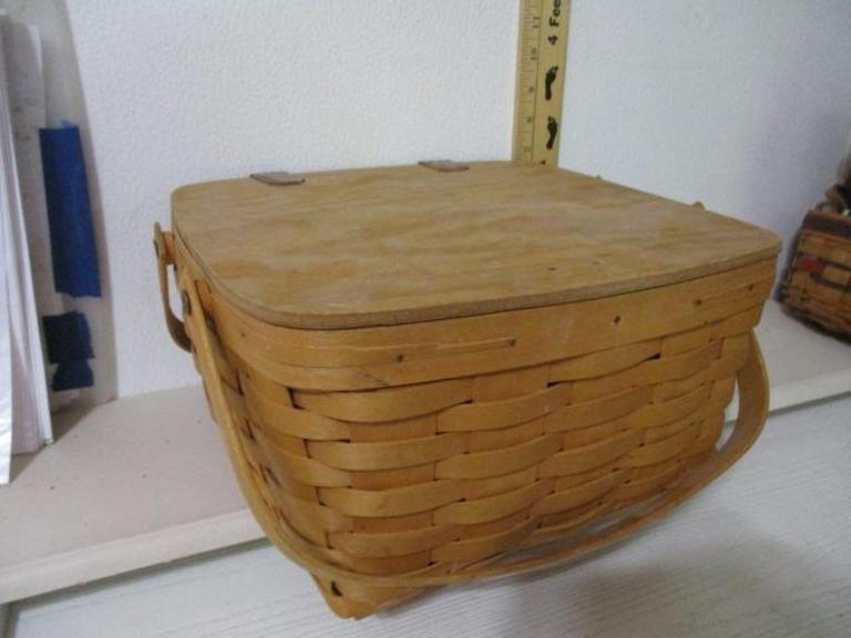 Auction Ohio 2000 Longaberger Basket