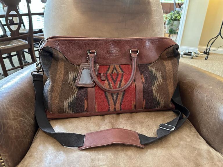 Auction Ohio Pendleton duffle bagsmall