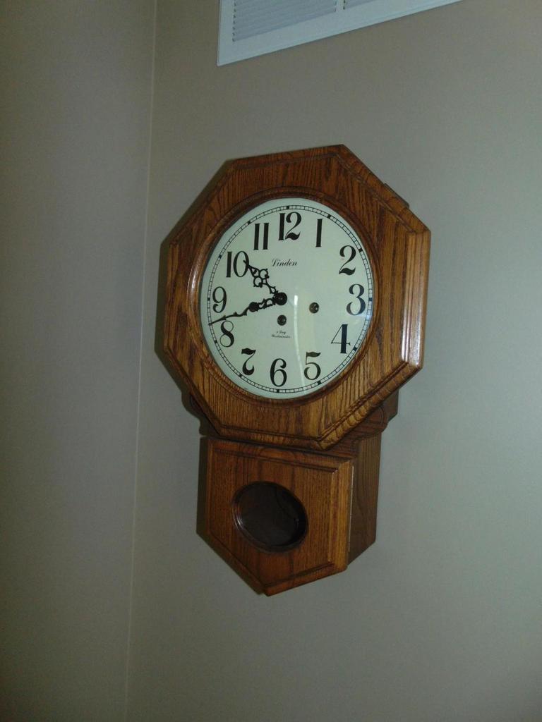 Auction Ohio School House Clock