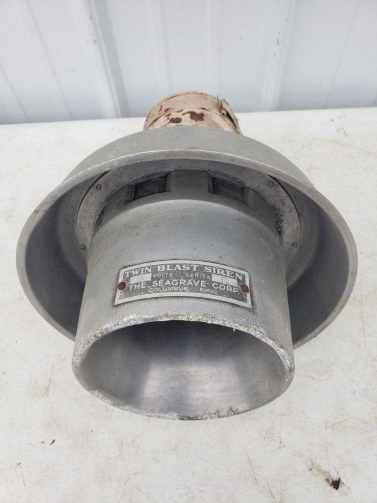 Auction Ohio Seagrave Siren